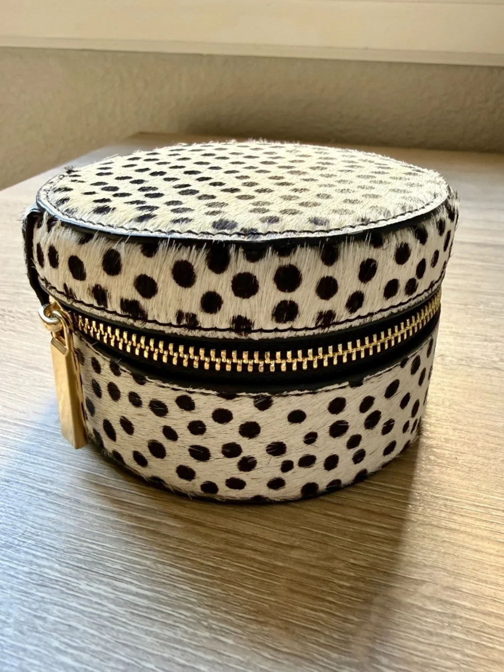Compact jewelry case